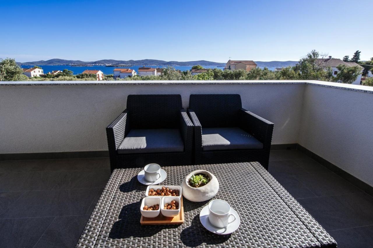 Crowonder Sun Dance Apartments With Heated Swimming Pool Seaview And Garden Sveti Filip i Jakov Exterior foto