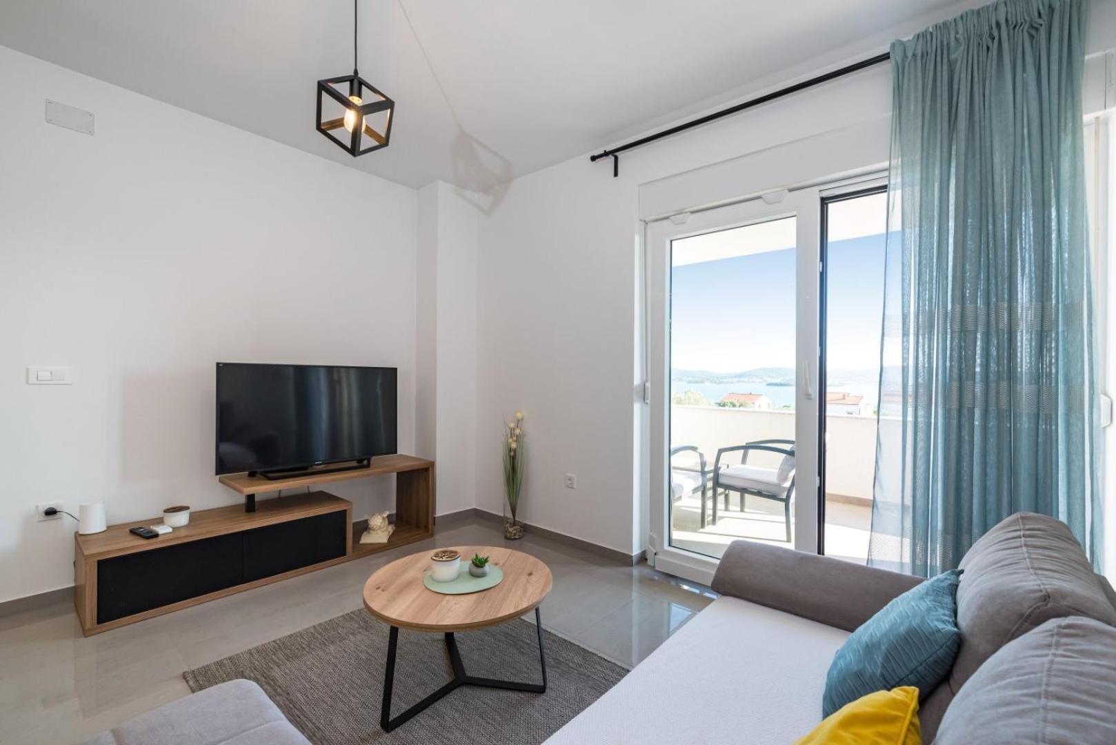 Crowonder Sun Dance Apartments With Heated Swimming Pool Seaview And Garden Sveti Filip i Jakov Exterior foto